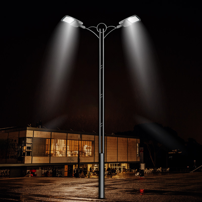 Flood Light Pole (Multi-Fixture)